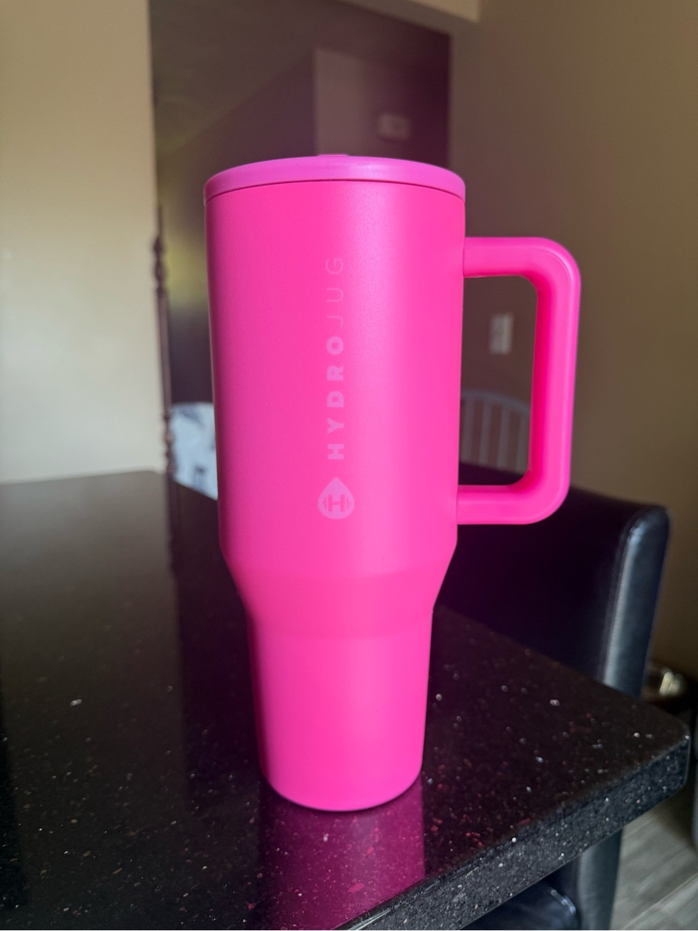 HydroJug 40oz traveler - Neon Pink
